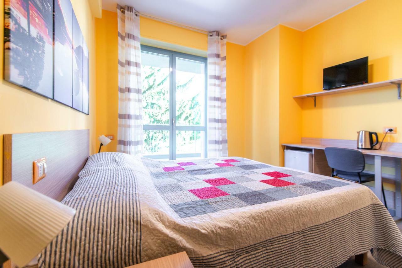 Casa Livio - Rooms And Studios Como Exterior foto