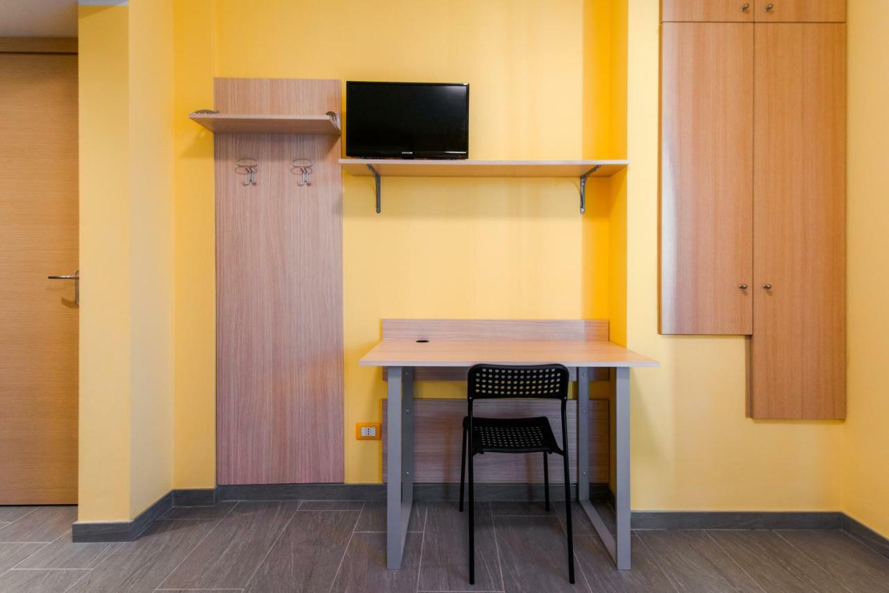 Casa Livio - Rooms And Studios Como Exterior foto